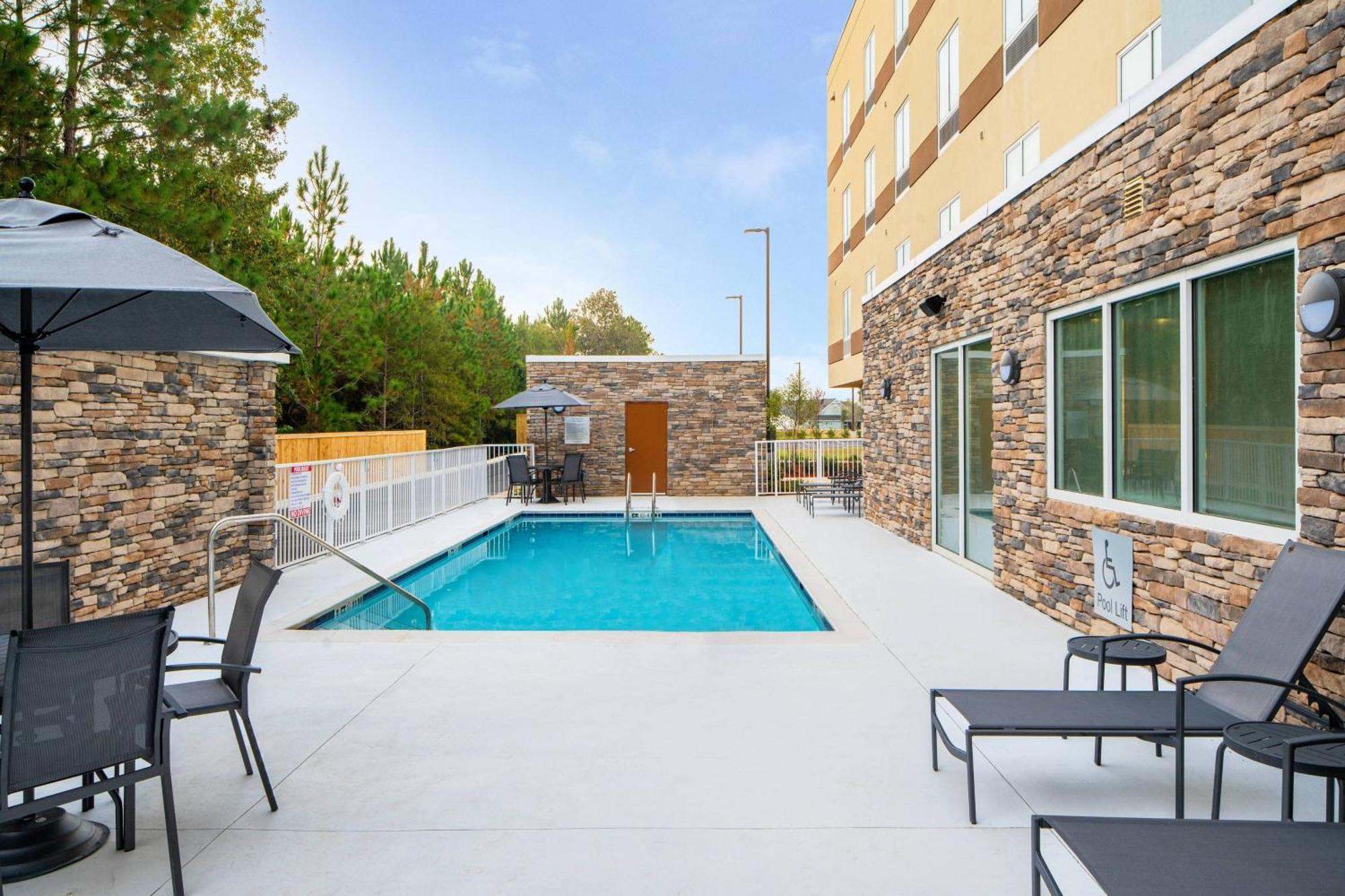 Fairfield By Marriott Inn & Suites Pensacola Pine Forest Ngoại thất bức ảnh