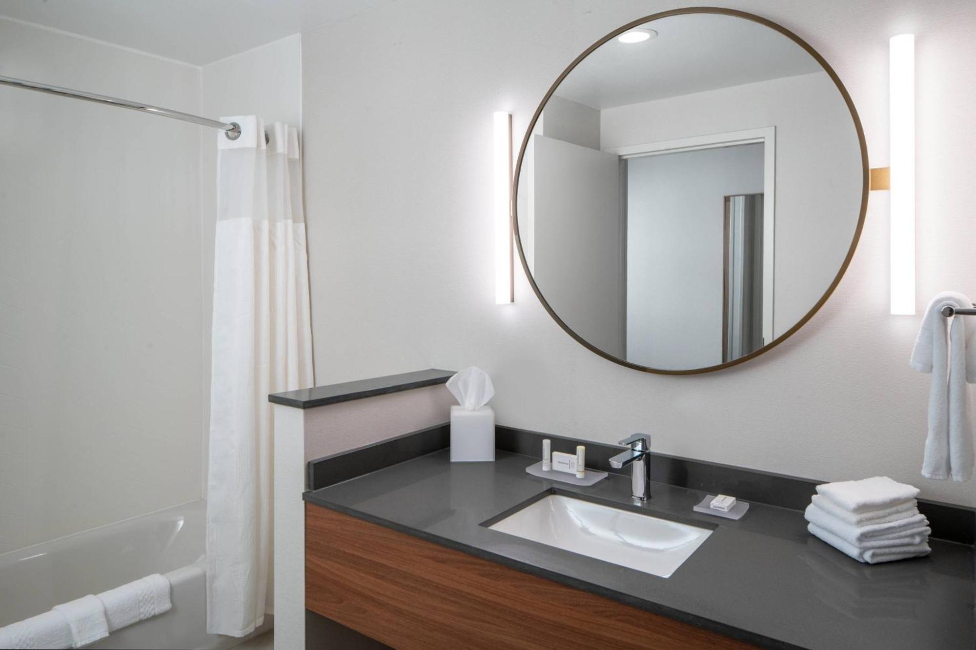 Fairfield By Marriott Inn & Suites Pensacola Pine Forest Ngoại thất bức ảnh